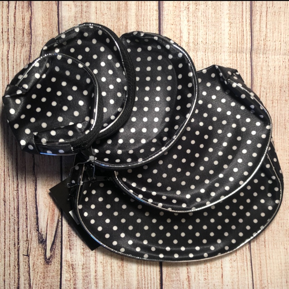 🖤5 pc Cosmetic bag set
